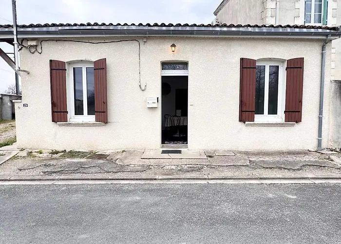 Cosy - Lumineux - Parking Devant - Fibre